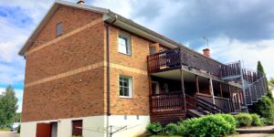 Garage V322-G11-9001 på Gästgivaregatan 11 i Vrigstad